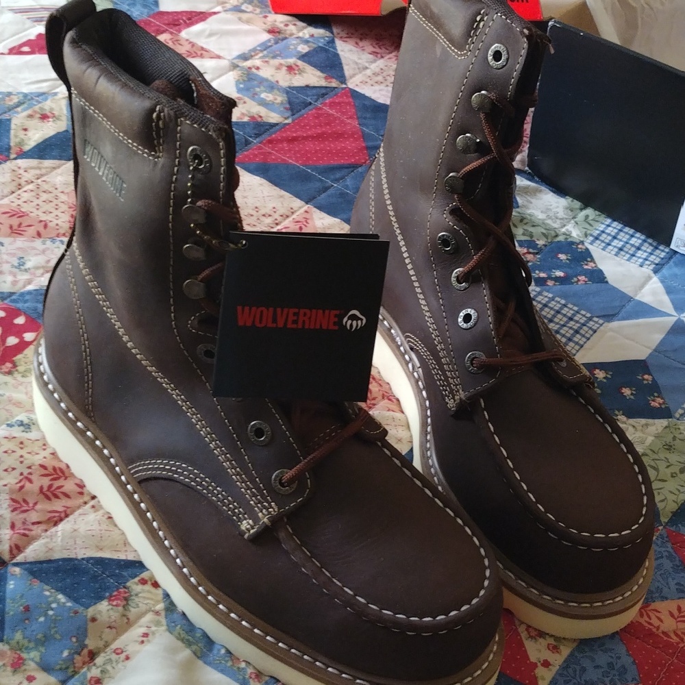 Wolverine moc toe work boots size 8 wide brown steel toe